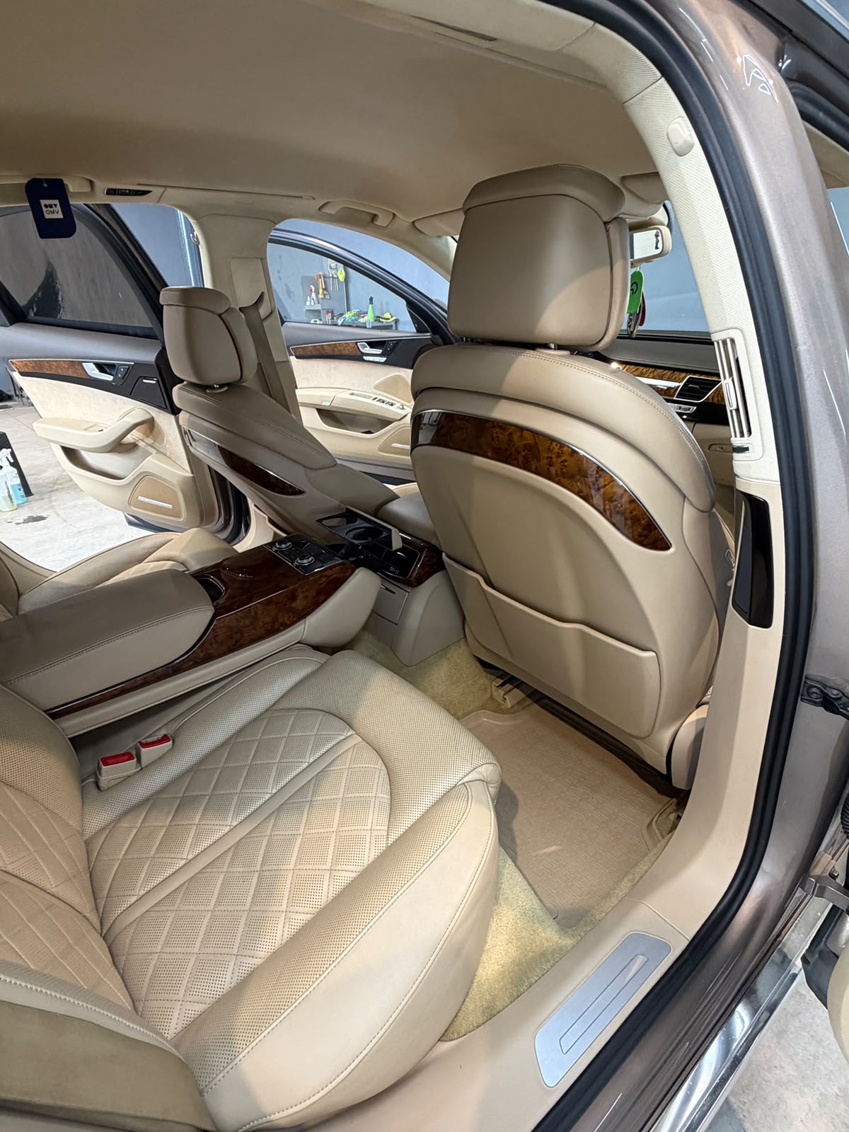 Audi A8 4.2 TDI V8 — imagine 12