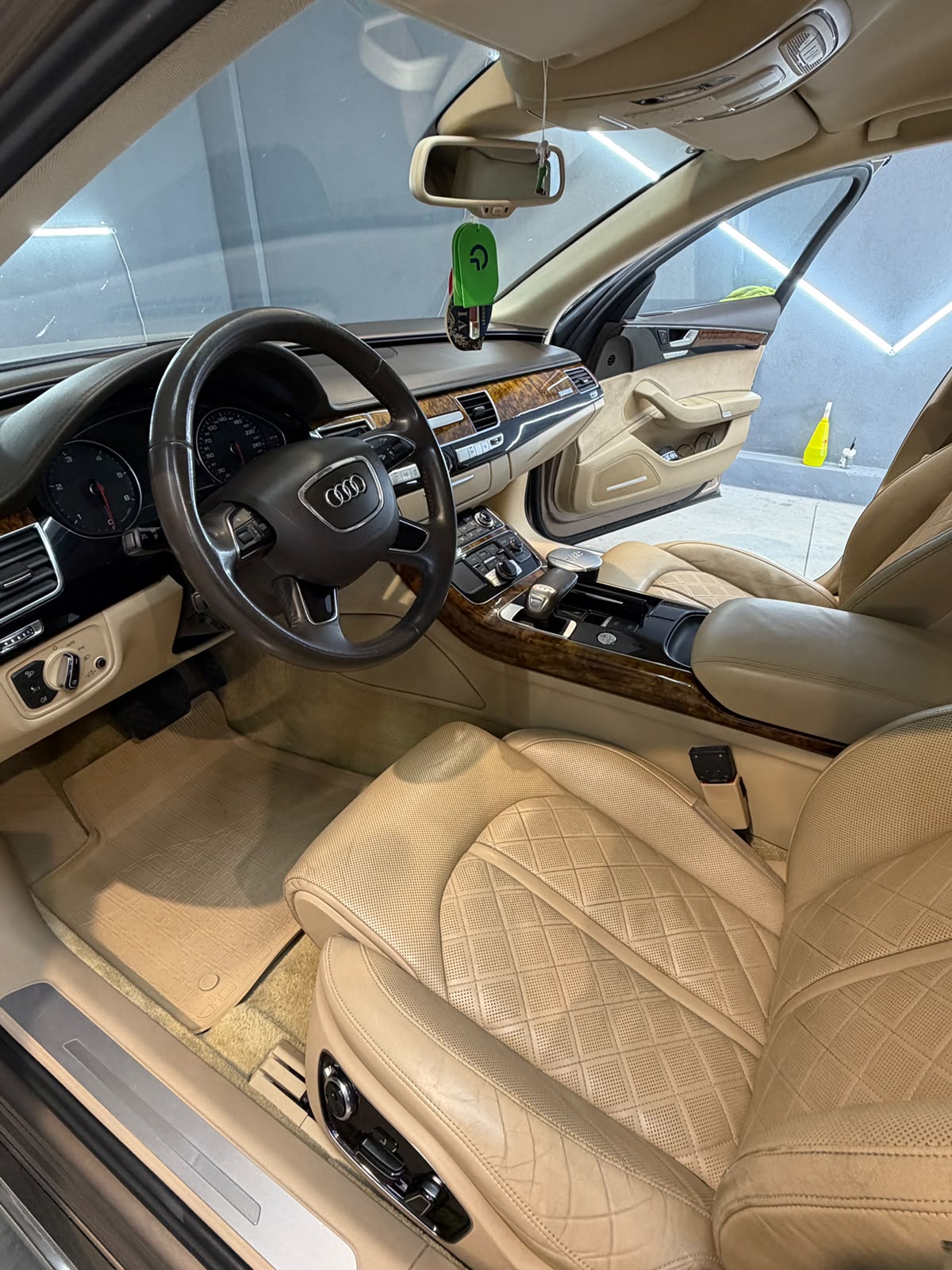 Audi A8 4.2 TDI V8 — imagine 8